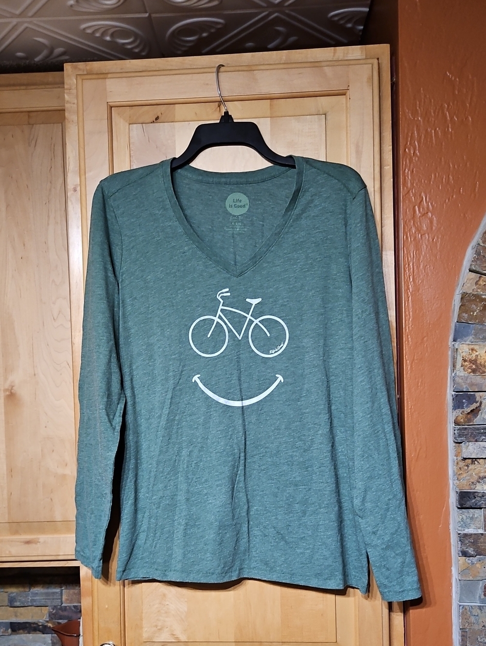 Life Is Good Cool Tee Long Sleeve V-Neck T-Shirt Tee Top Bicycle Smiley Face